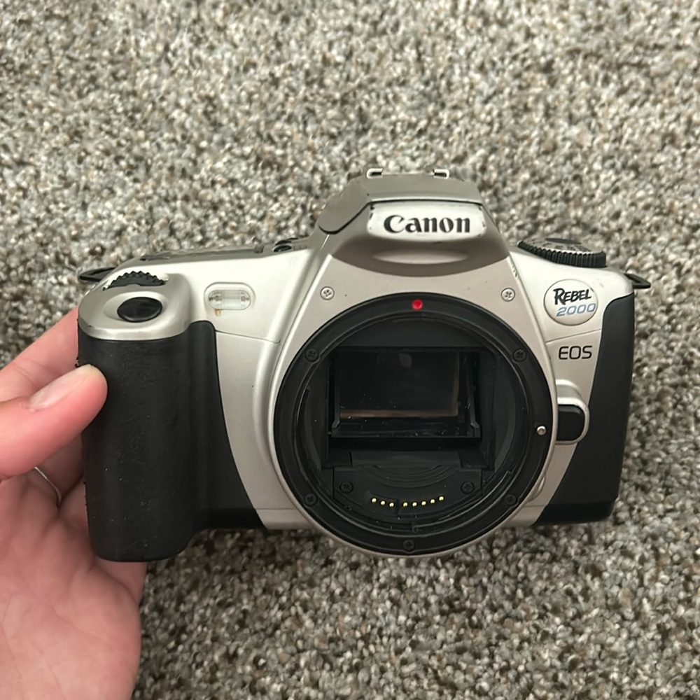 Canon Rebel 2000 EO5